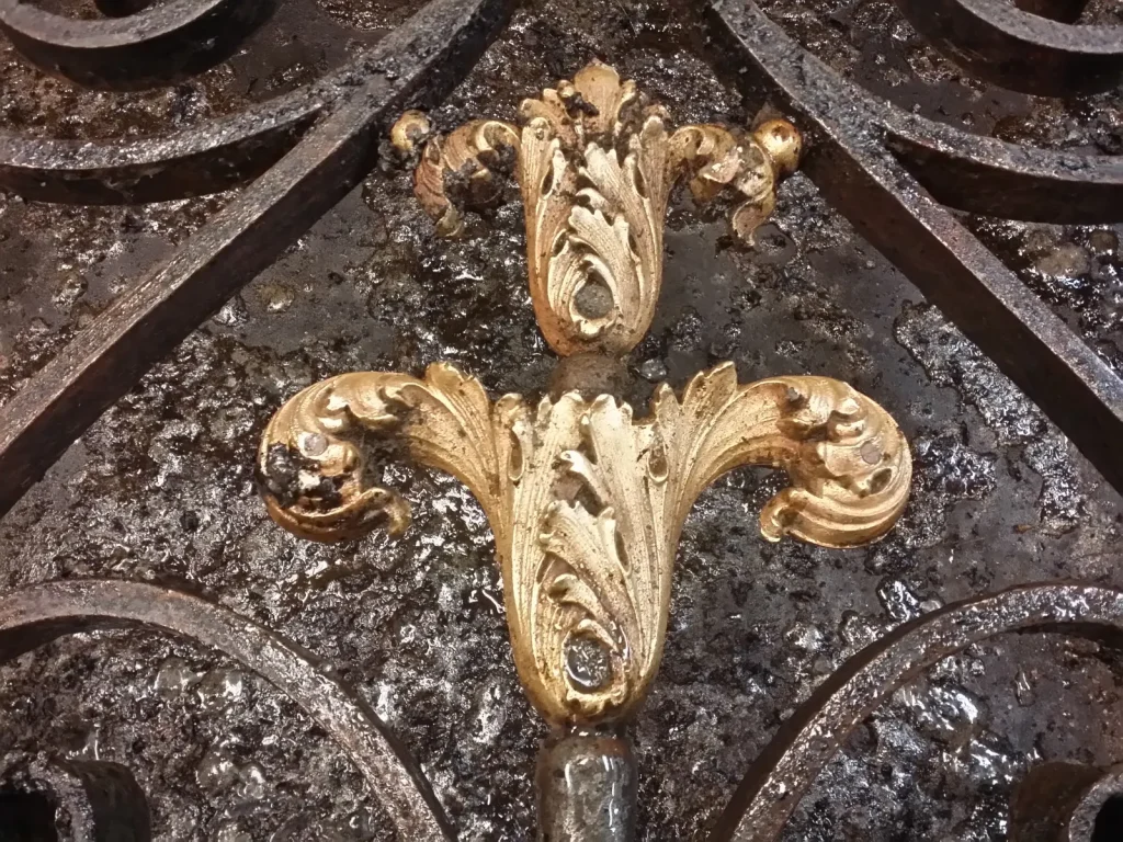 Cornelius Vanderbilt Mansion — Wrought Iron Railings Restoration — Before