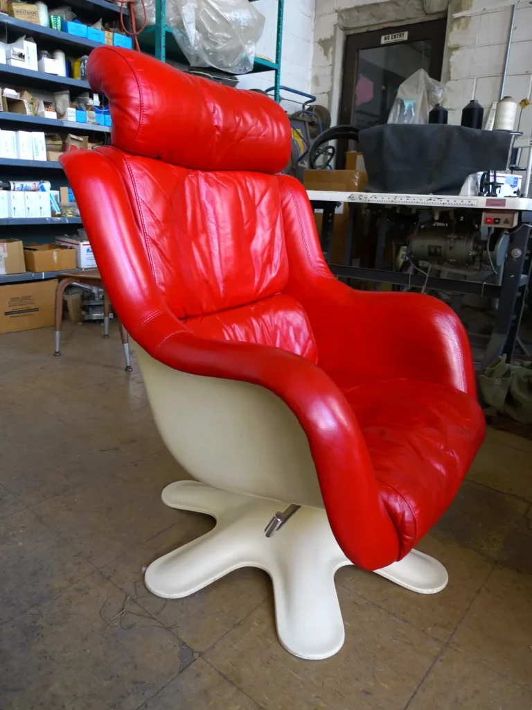 Karuselli Fiberglass Chair restoration by Olek Inc.